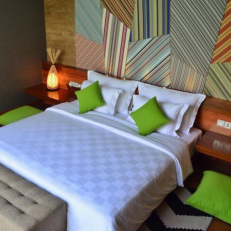 Ts Suites Seminyak  Room photo A bedroom at the hotel
