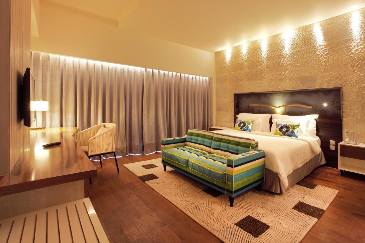 Ts Suites Seminyak  Exterior photo Deluxe Room