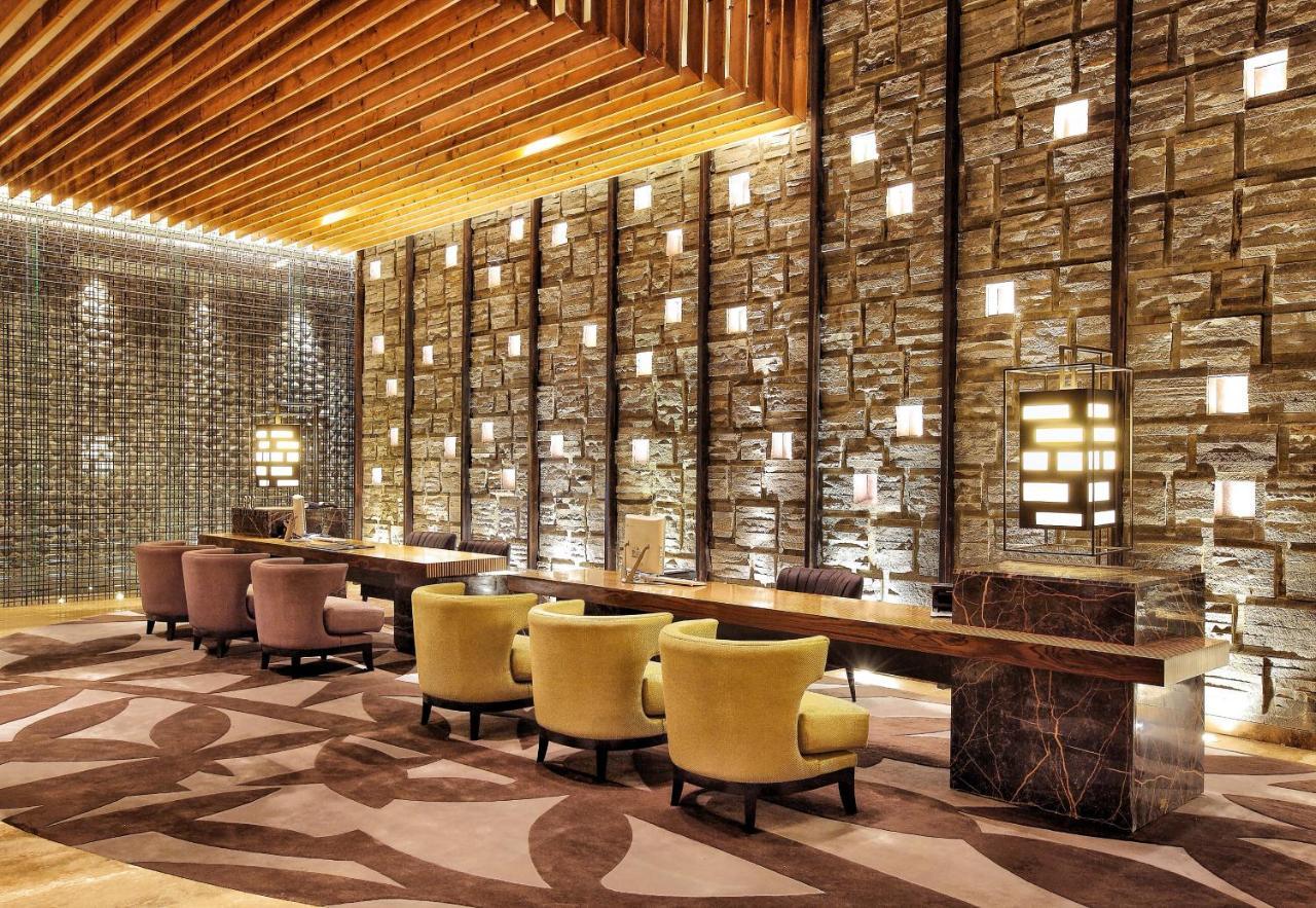 Ts Suites Seminyak  Exterior photo The lobby of the Ritz-Carlton, Dubai