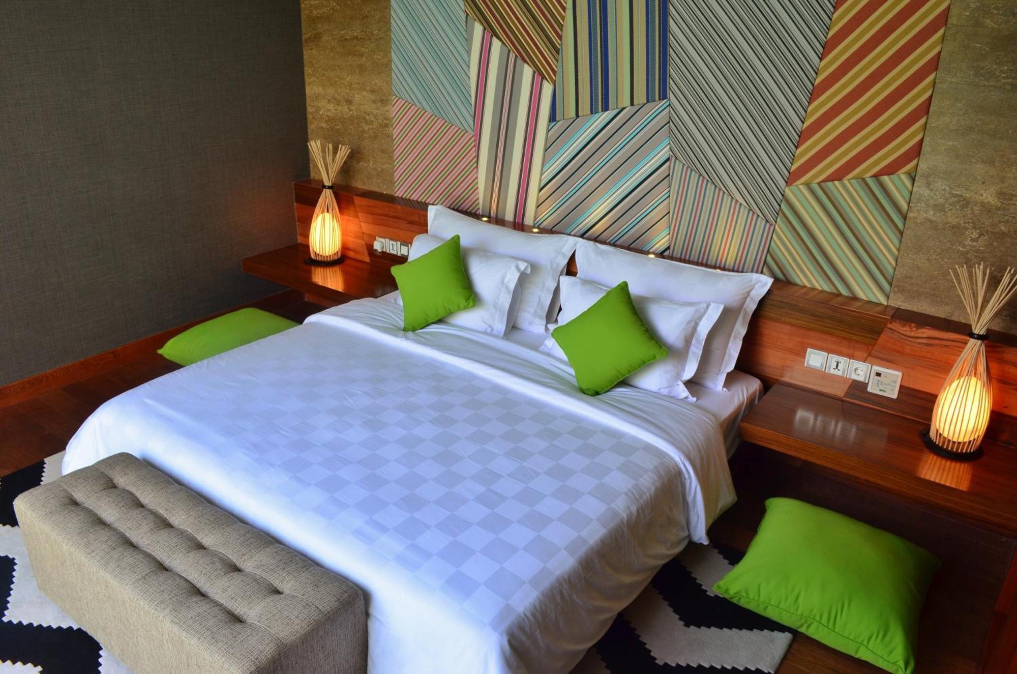 Ts Suites Seminyak  Room photo A bedroom at the hotel